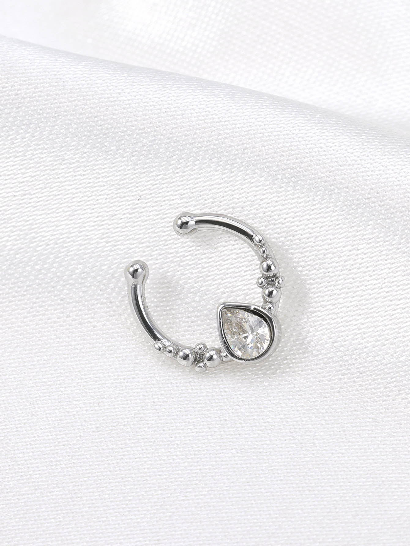 ステンレス鋼ホースシューウォータードロップノーズリング女性用 - Body Jewelry Piercing のレビューと価格