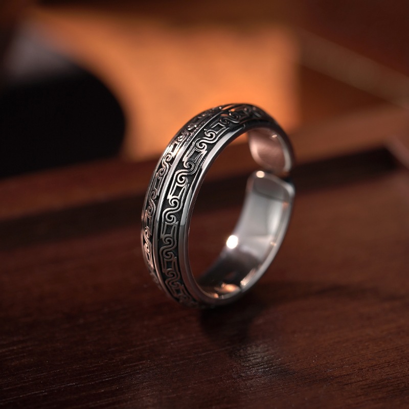 高級感のある中国風の要素を備えたブロンズビーストボディスクロ - Body Jewelry High End のレビューと価格